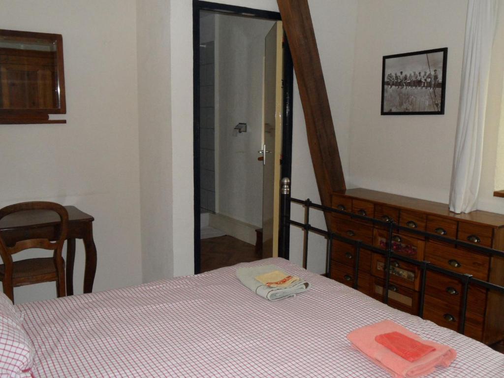 Chambres D'Hotes Domaine Du Bourg Gannay-sur-Loire Cameră foto